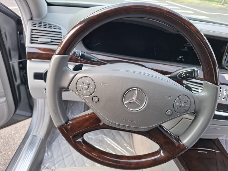 Mercedes-Benz 250